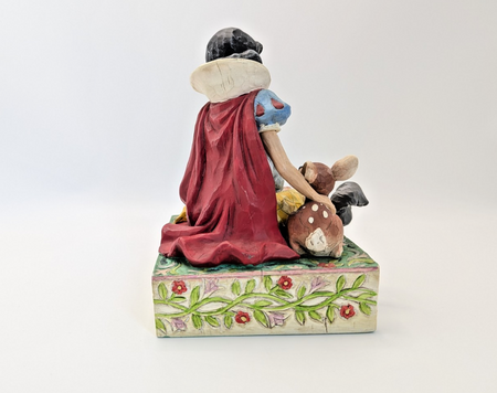 Disney Traditions Showcase Snow White Figurine Friendship Makes The Heart Sing12
