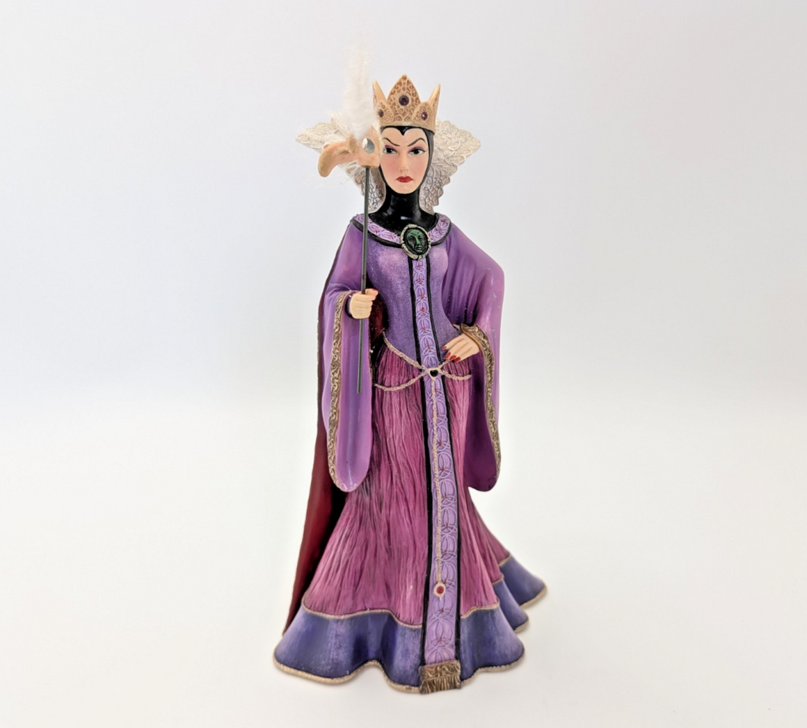 Disney Showcase Couture de Force Evil Queen Masquerade figurine photo 14