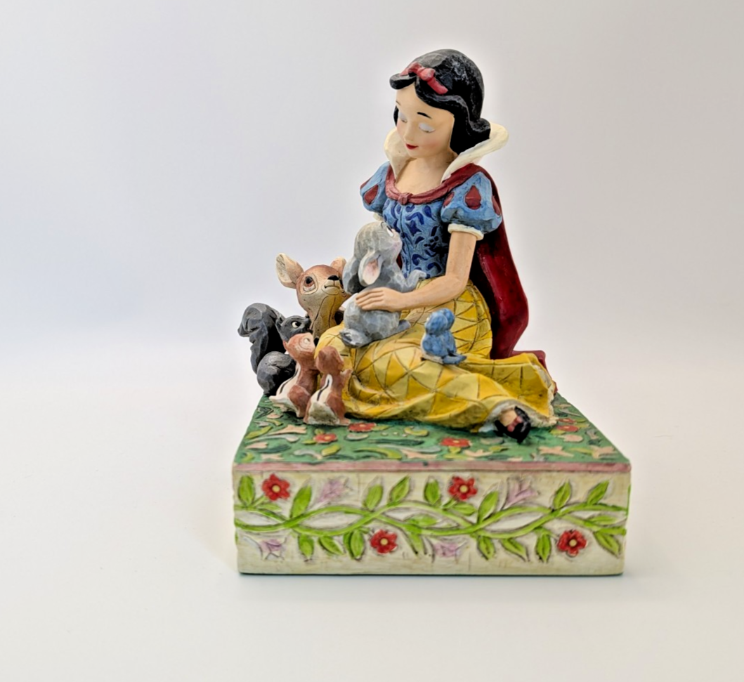 Disney Traditions Showcase Snow White Figurine Friendship Makes The Heart Sing8