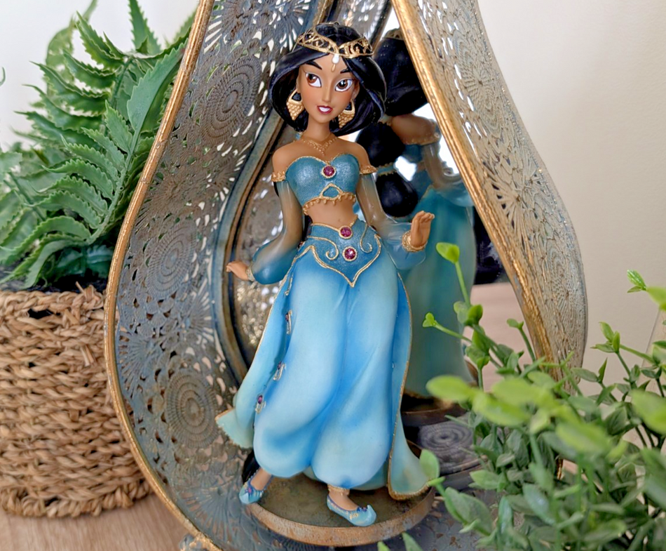 Disney Showcase Couture de Force Princess Jasmine 4037522 by Enesco