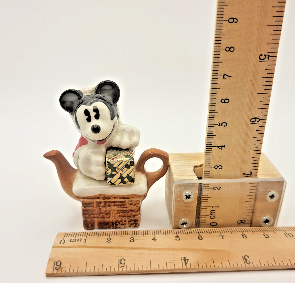 Disney Cardew Tiny Teapot Mickey Mouse Christmas Limited Edition6