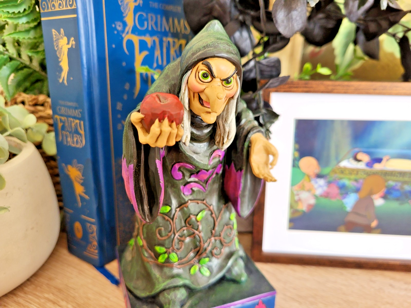 Disney Traditions Take A Bite Figurine  Old Hag Evil Queen Snow White Ornament2