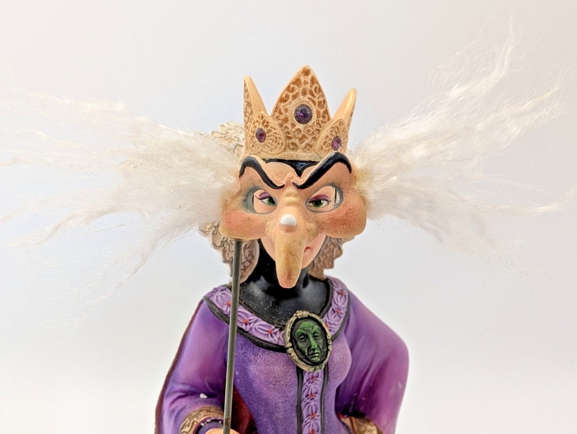 Disney Showcase Couture de Force Evil Queen Masquerade figurine photo 17