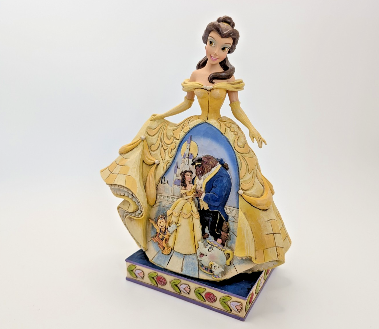 Disney Traditions Showcase Belle Moonlit Enchantment Figurine Beauty Jim Shore4