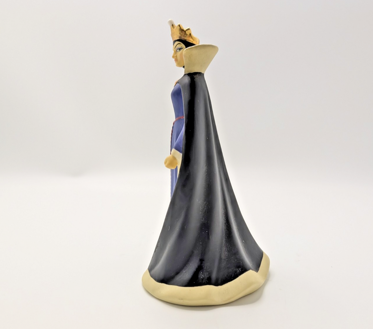 Disney Showcase Precious Moments Evil Queen Black as Night 143701 - Boxed - product view 5