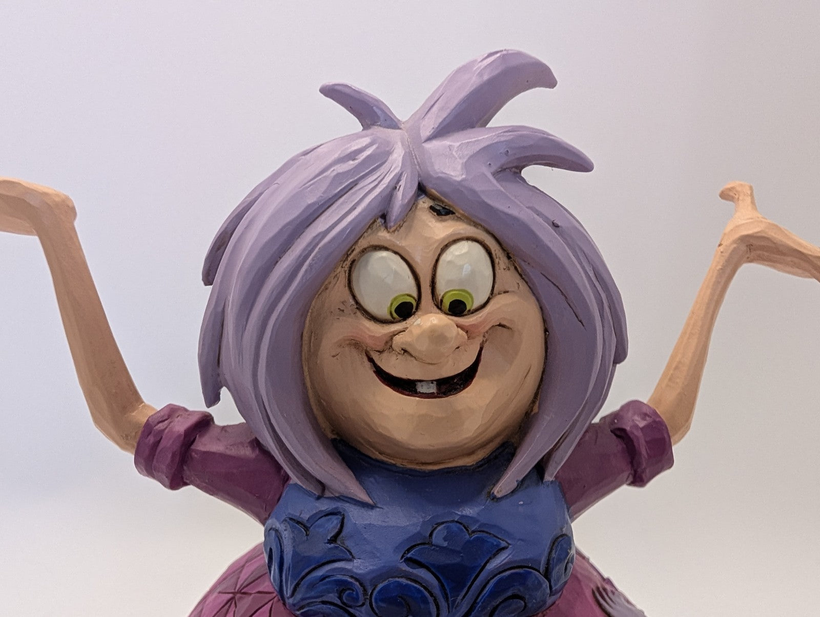 Disney Traditions Madam Mim Madcap Metamorphosis figurine photo 16
