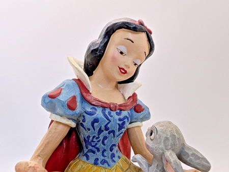 Disney Traditions Showcase Snow White Figurine Friendship Makes The Heart Sing19