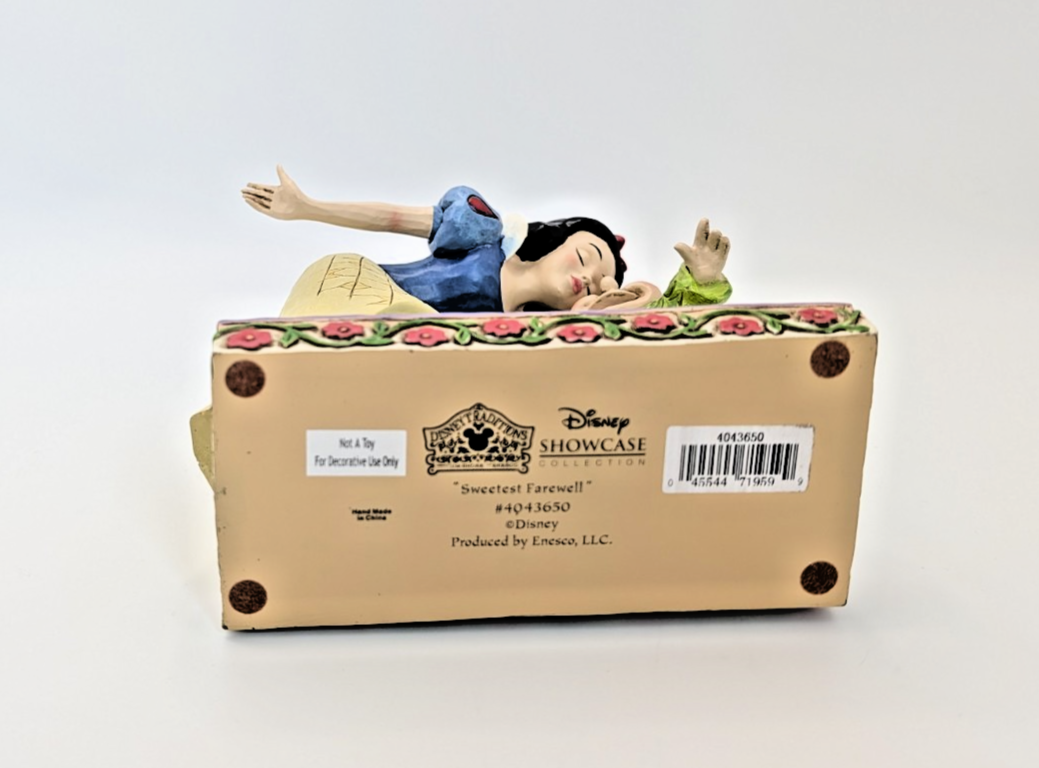Disney Traditions Showcase Snow White & Dopey Sweetest Farewell Figurine J Shore14