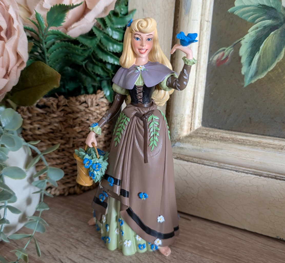 Disney Showcase Briar Rose Aurora Botanical 6014849 boxed figurine - front view