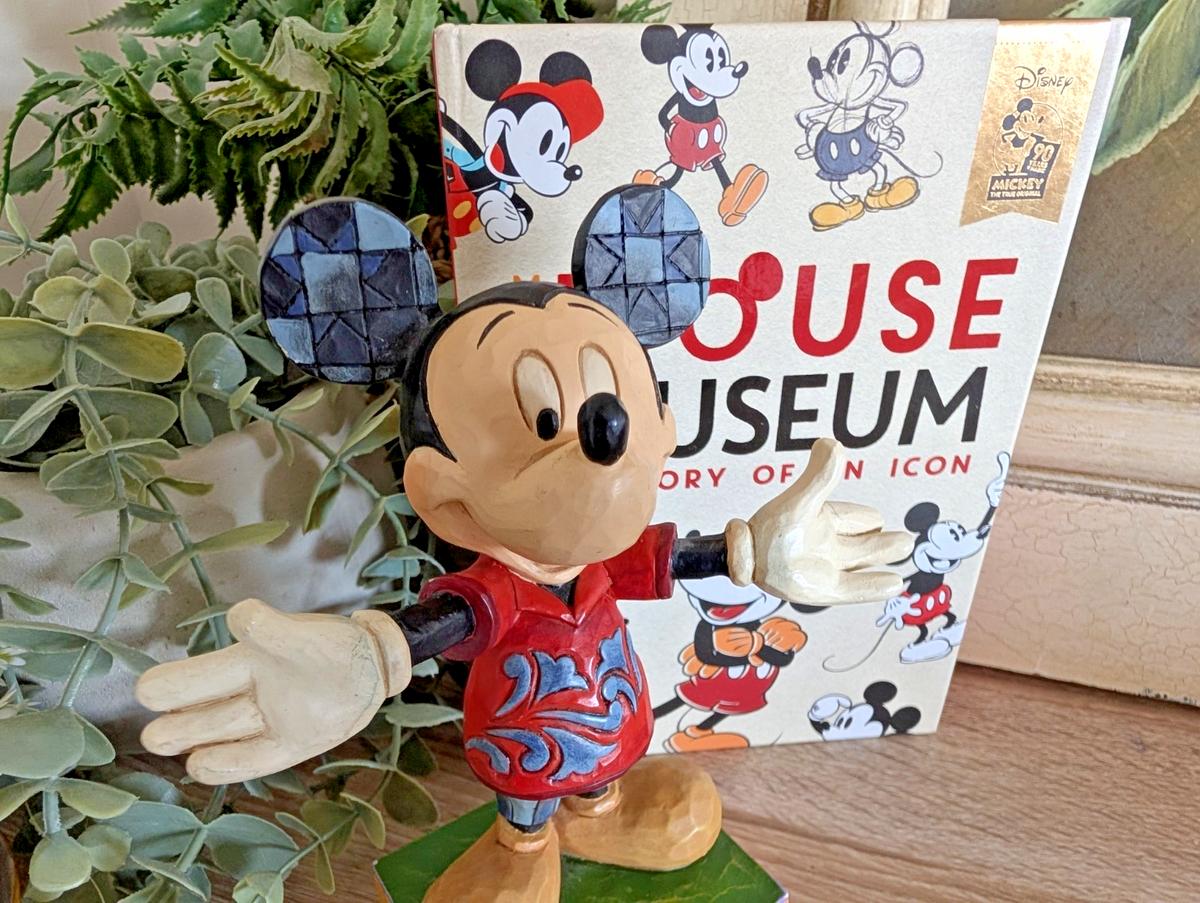 Disney Traditions Mickey Mouse You're the Greatest 4049637 – front view