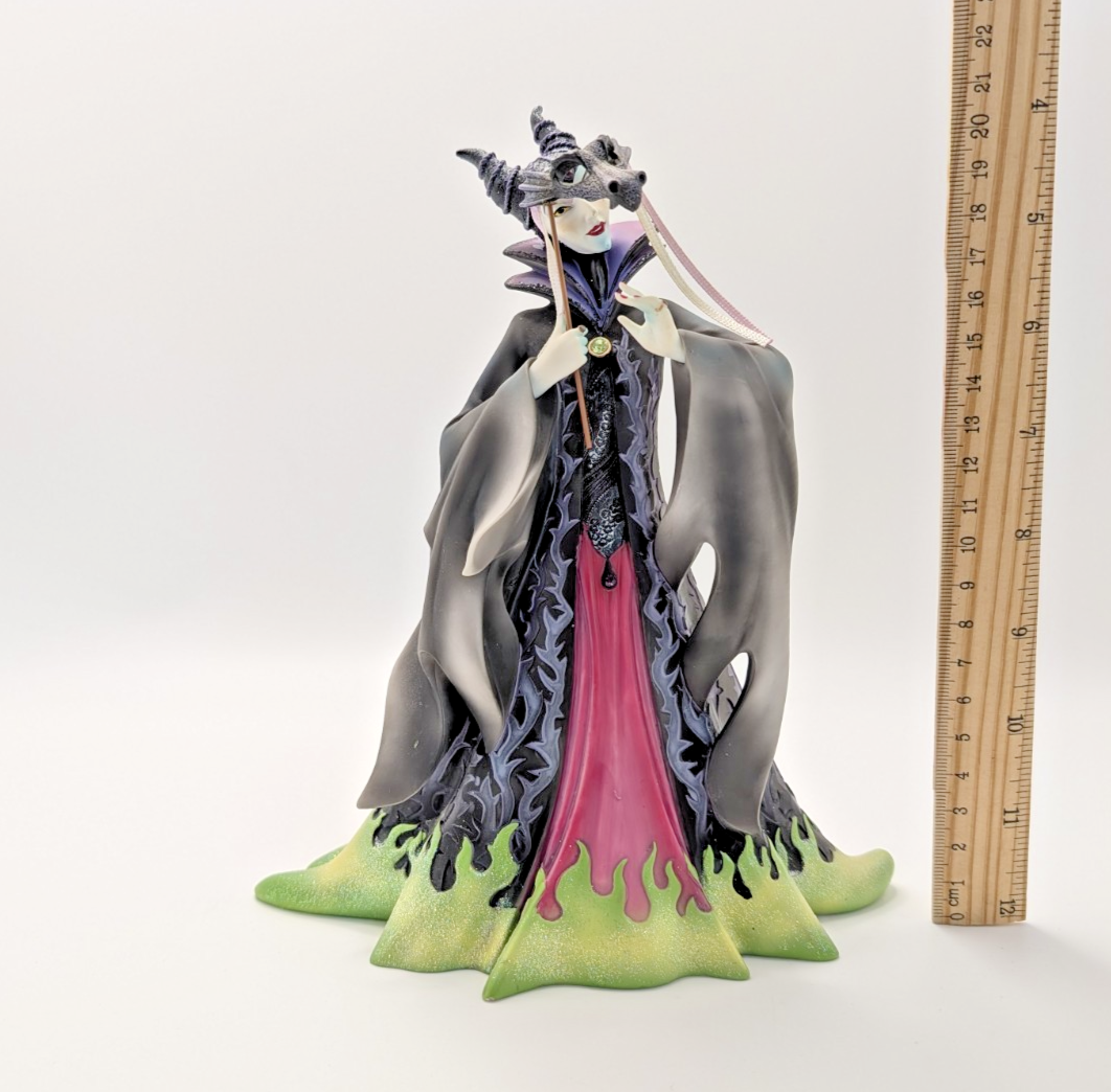 Disney Showcase Maleficent Masquerade Figurine Couture De Force Villain13