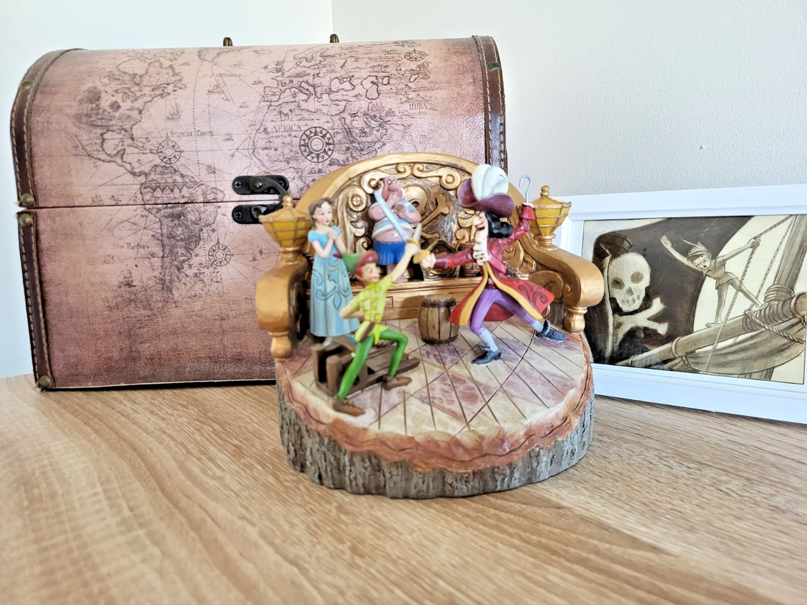 Disney Traditions Daring Duel Figurine Peter Pan Caprain Hook Scene Ornament4