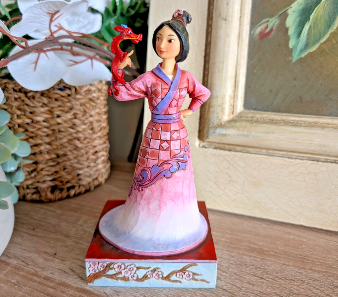 Disney Traditions Mulan and Mushu Determined and Tough 4037510 – front display view