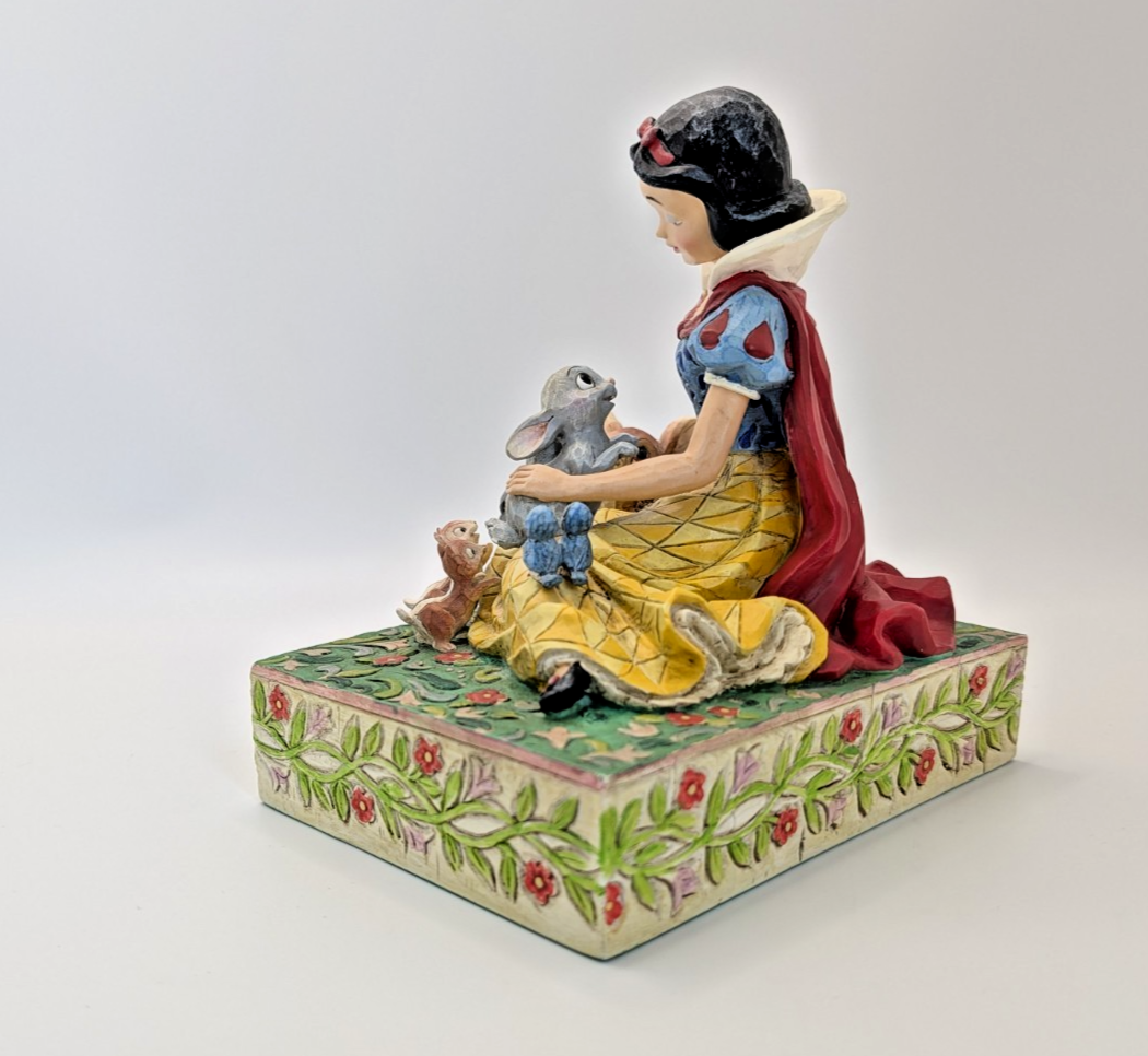 Disney Traditions Showcase Snow White Figurine Friendship Makes The Heart Sing9