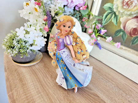 Disney Showcase Rapunzel Figurine Tangled Ornament 40375233