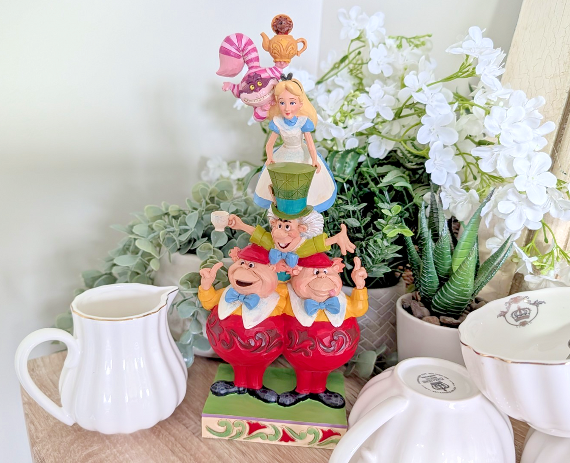 Disney Traditions Alice in Wonderland We're All Mad Here figurine photo 4