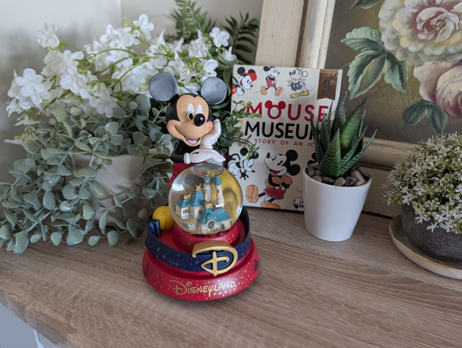 Disneyland Paris Mickey Mouse musical castle snow globe photo 4