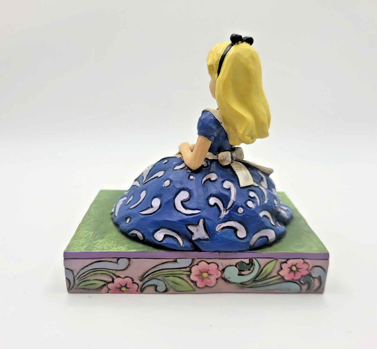 Disney Showcase Alice In Wonderland Figurine Awaiting An Adventure Ornament7