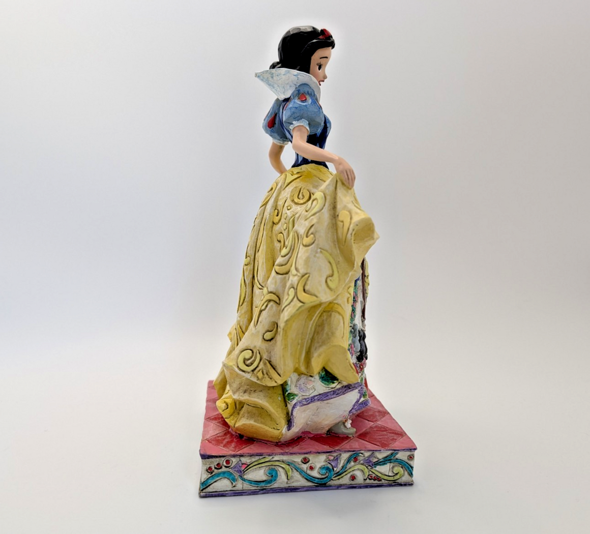 Disney Traditions Showcase Fairytale Endings For The Fairest Figurine Snow White12