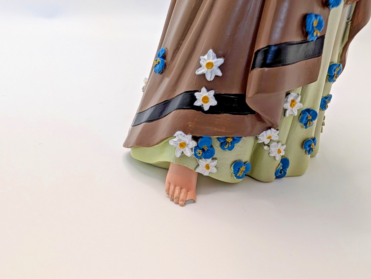 Disney Showcase Briar Rose Aurora Botanical 6014849 boxed figurine - condition close-up