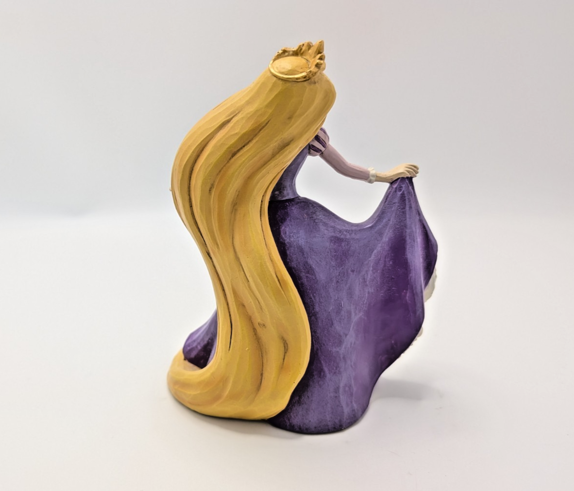 Disney Traditions Rapunzel Daring Heights 4045240 Castle Dress – detail and condition photograph 7