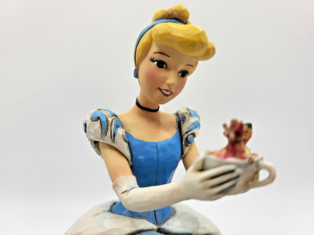 Disney Traditions Cinderella Figurine Caring And Couragious Ornament Jim Shore15