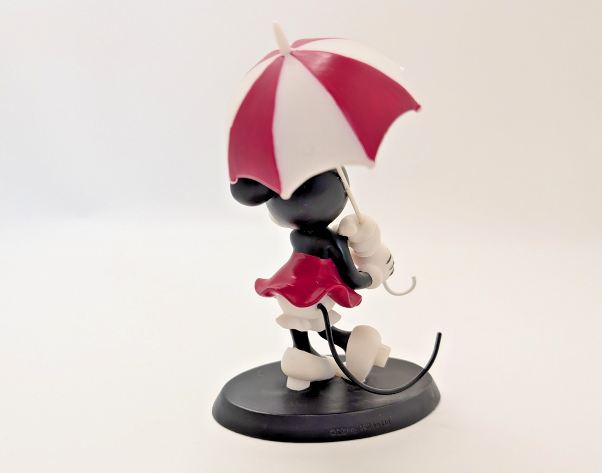 Disney Enchanting Collection Minnie Mouse Big Smile on a Rainy Day A24357 – base view