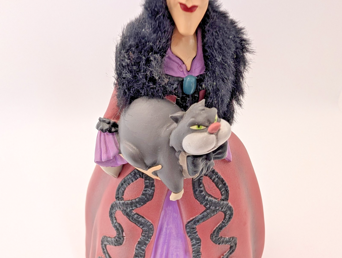 Disney Showcase Rococo Lady Tremaine & Lucifer Figurine Cinderella Villain Boxed22