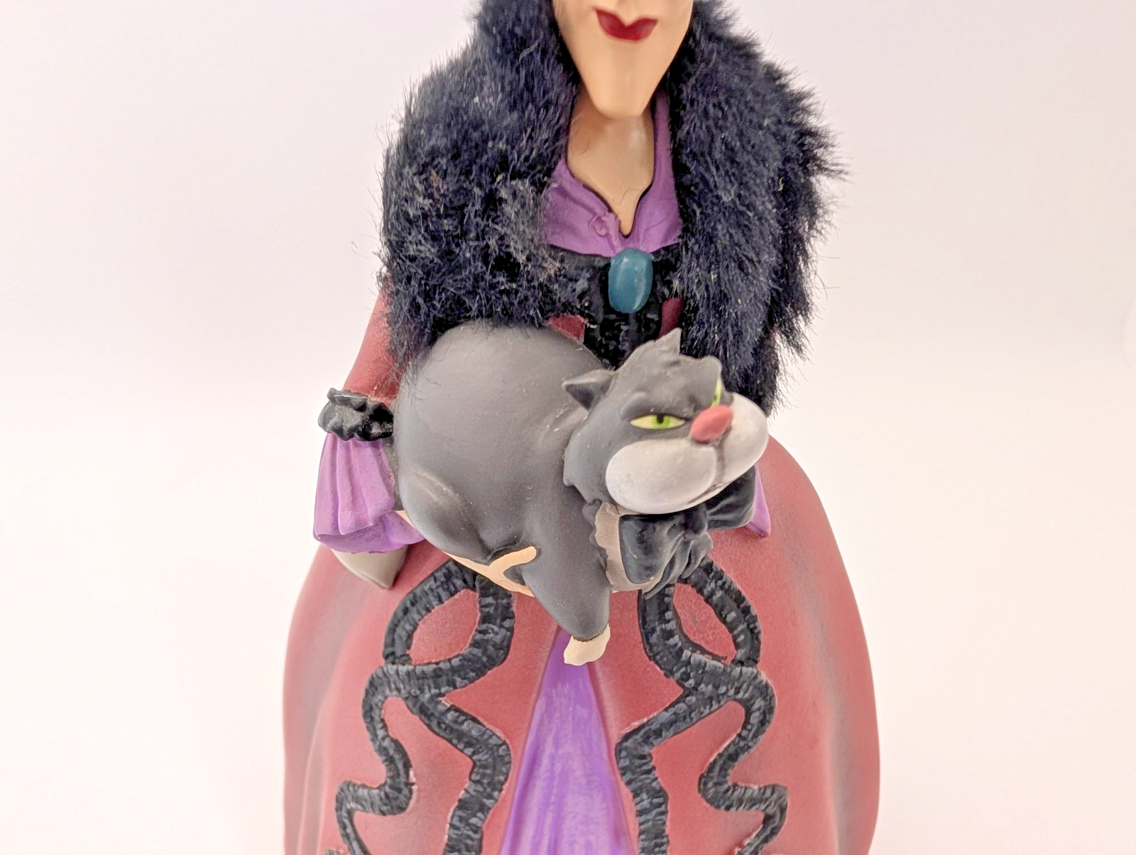 Disney Showcase Rococo Lady Tremaine & Lucifer Figurine Cinderella Villain Boxed22