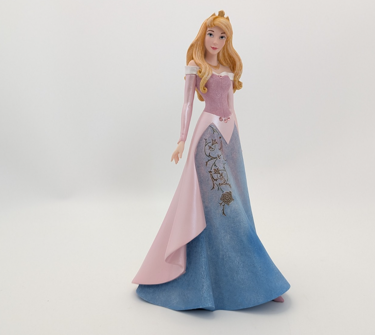 Disney Showcase Aurora Couture de Force figurine 6008690 – packaging view