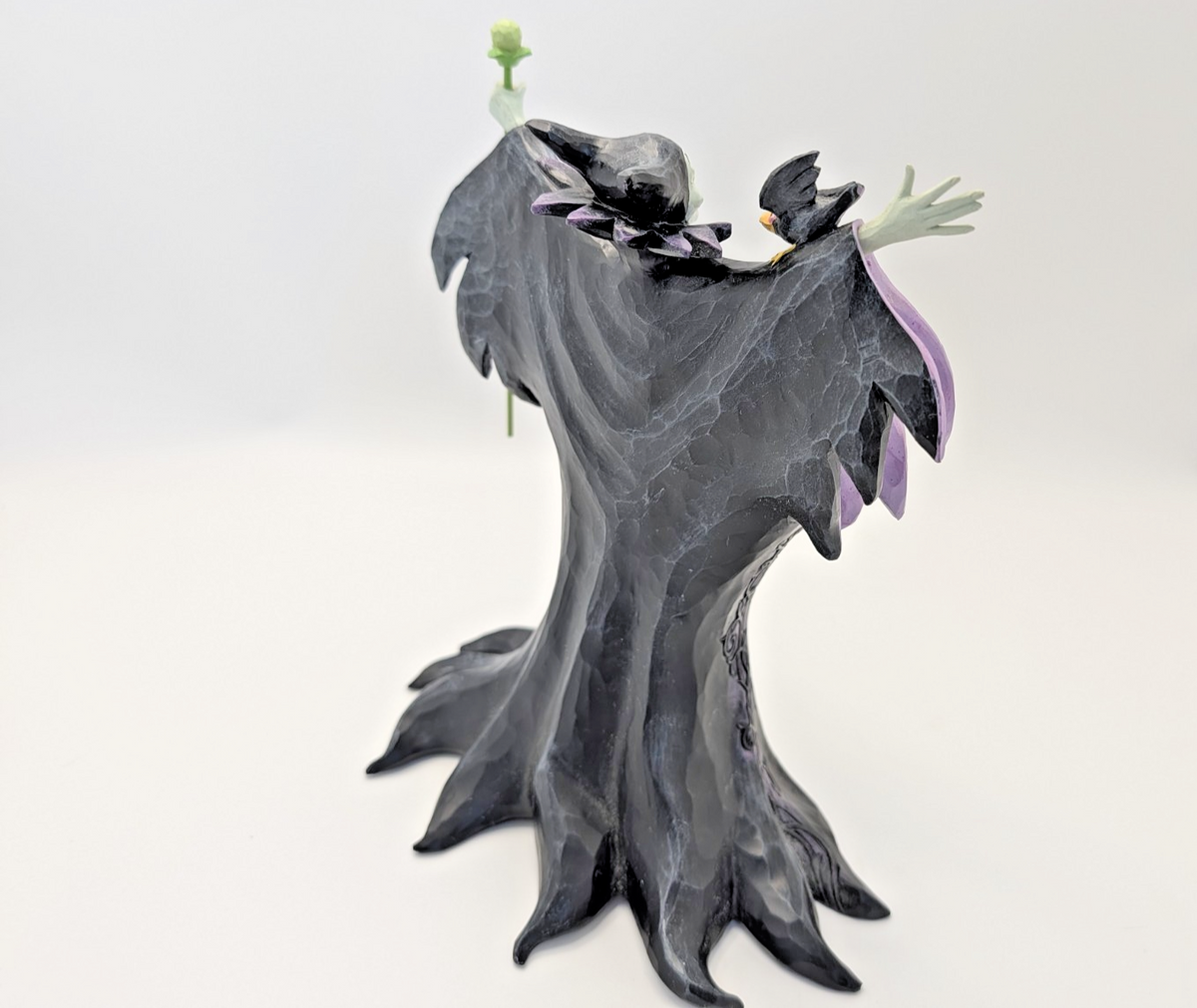 Disney Traditions Maleficent Malevolent Madness figurine 4055439 base design detail