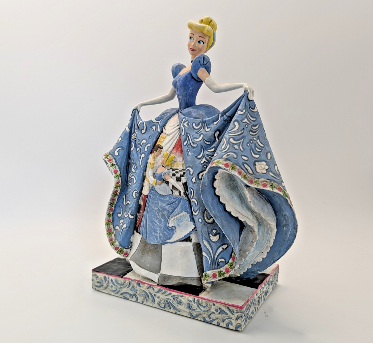 Disney Traditions Showcase Cinderella Romantic Waltz Figurine Jim Shore Scene5