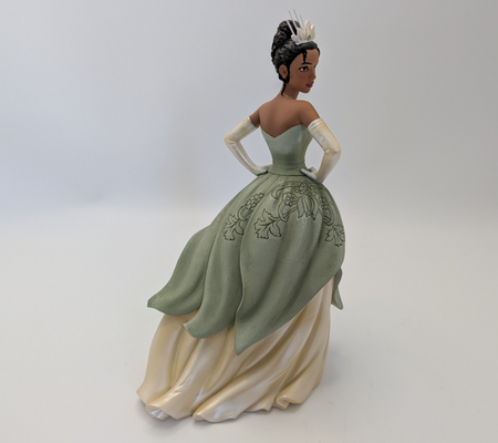 Disney Showcase Tiana Couture de Force figurine 6005687 – scale and dimensions
