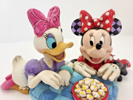 Disney Traditions Minnie Mouse & Daisy Duck Figurine Girls Night Ornament8