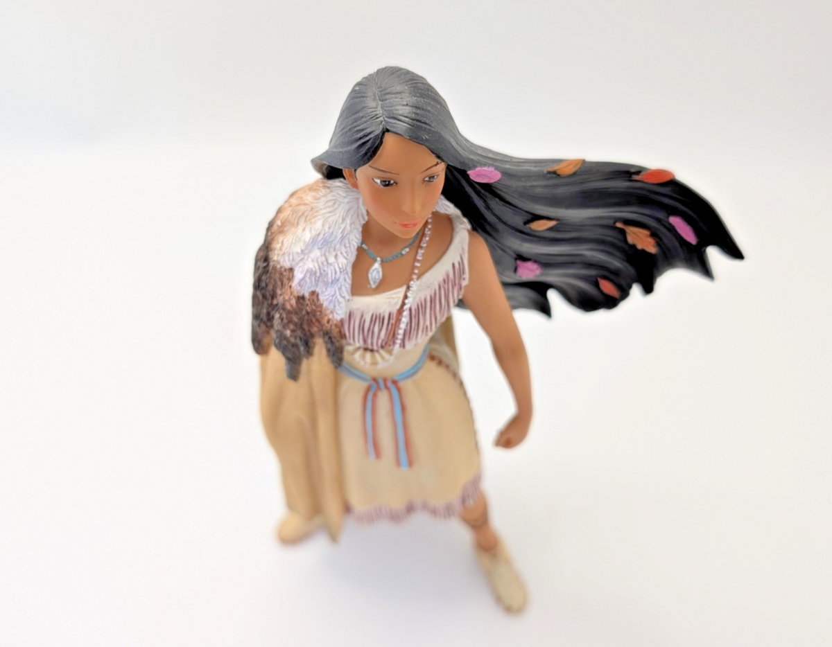 Disney Showcase Couture de Force Pocahontas 6008692 by Enesco - Unboxed - product view 11