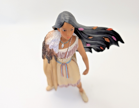 Disney Showcase Couture de Force Pocahontas 6008692 by Enesco - Unboxed - product view 11