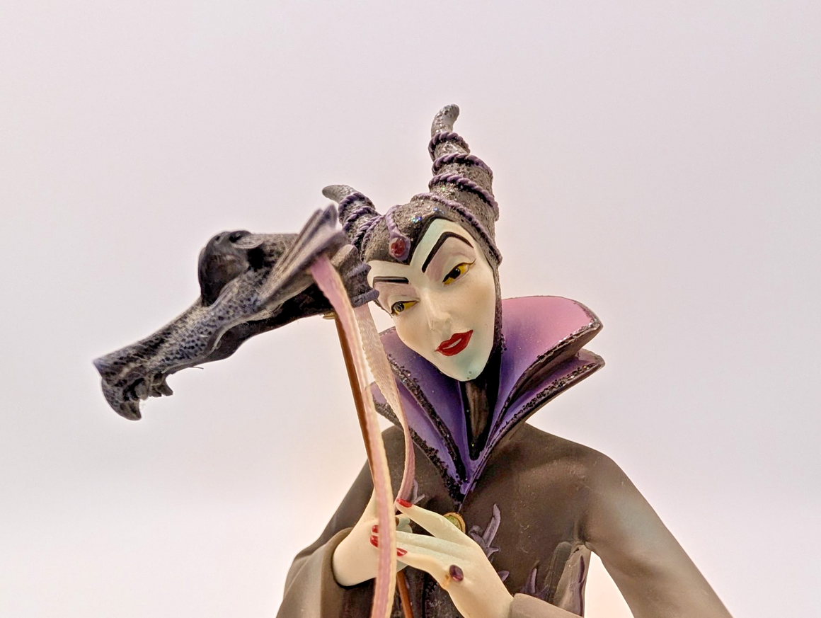 Disney Showcase Maleficent Masquerade Figurine Couture De Force Villain17