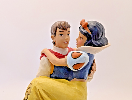Disney Traditions Snow White Happily Ever After figurine 4049623 photo 15