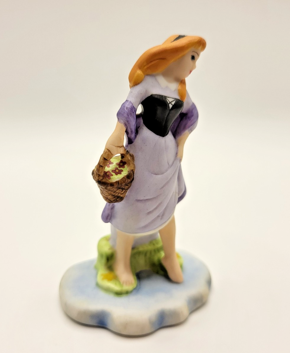 Disney Sleeping Beauty Grolier Figurine Aurora Porcelain Retro Ornament4