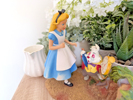 Disney Enchanting Collection Alice and White Rabbit Mr Rabbit Wait figurine photo 2