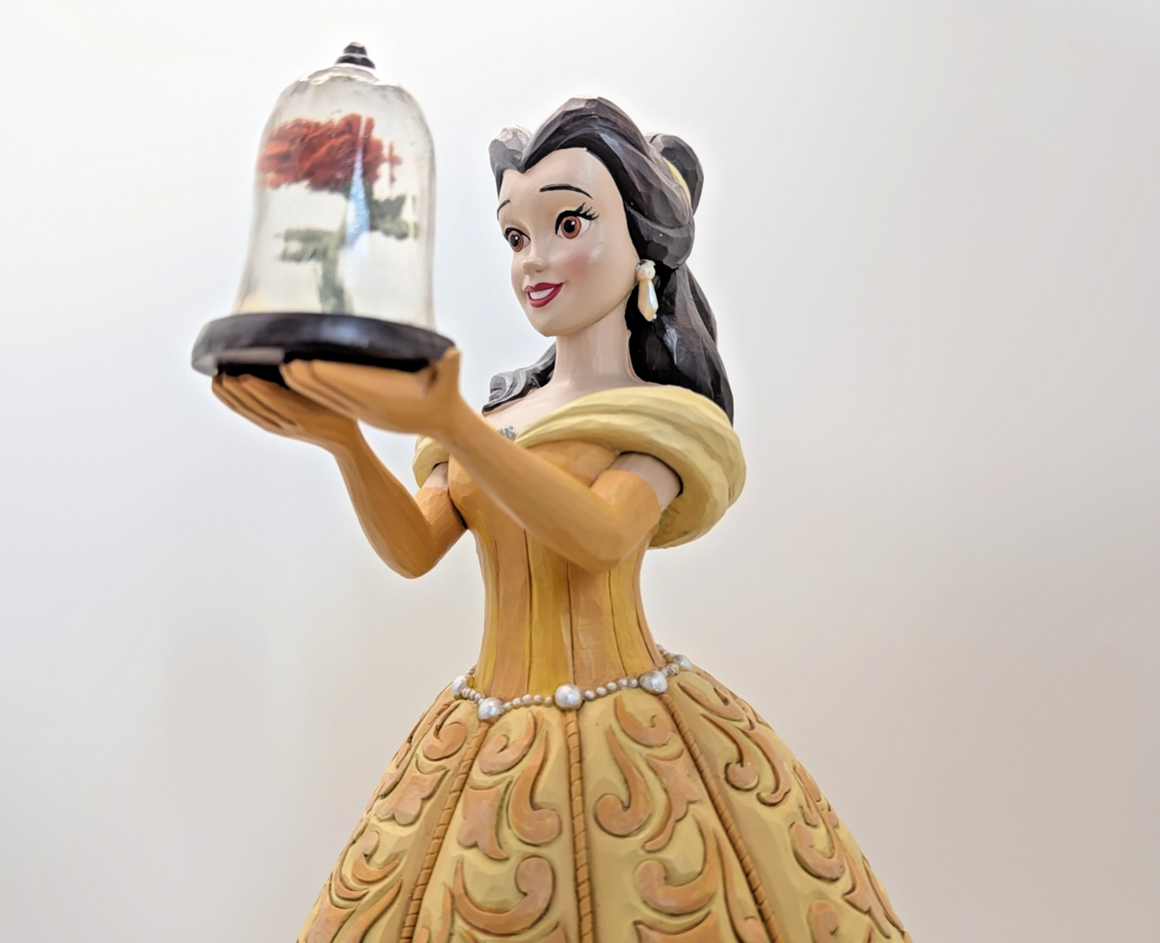 Disney Traditions Belle A Rare Rose Deluxe 6009139 – detail and condition photograph 15