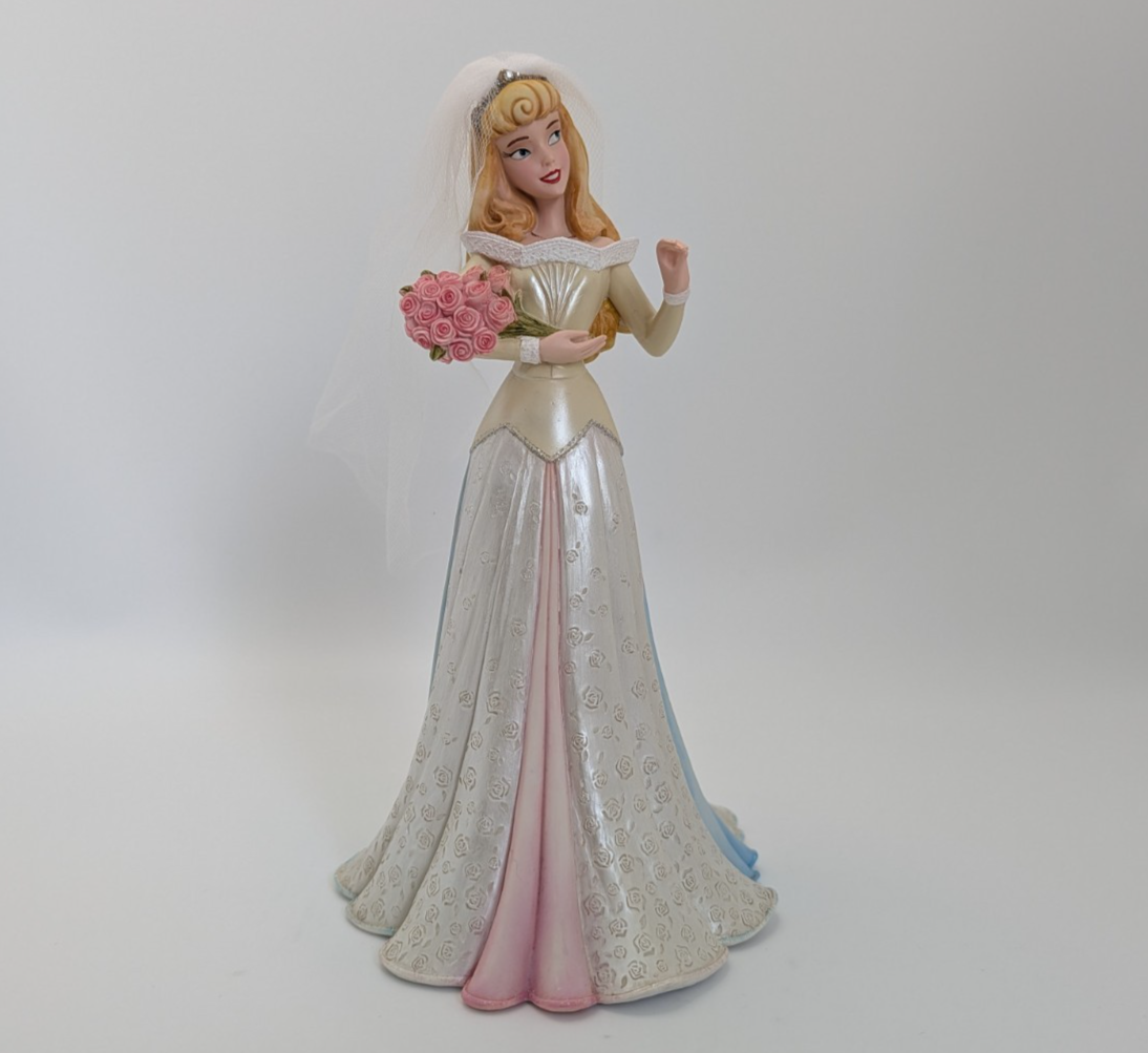Disney Showcase Aurora Bride Sleeping Beauty unboxed figurine 4050708