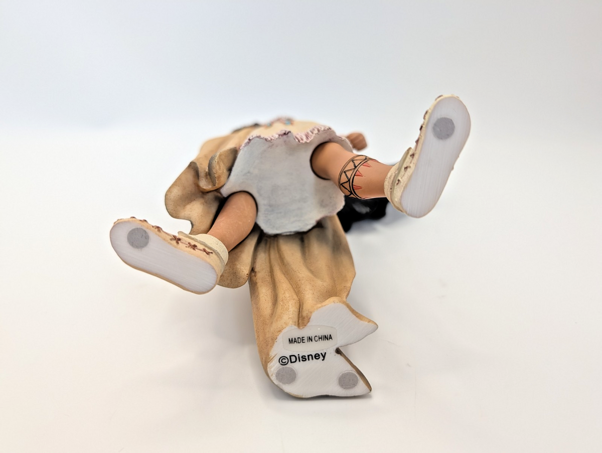 Disney Showcase Couture de Force Pocahontas 6008692 by Enesco - Unboxed - product view 19