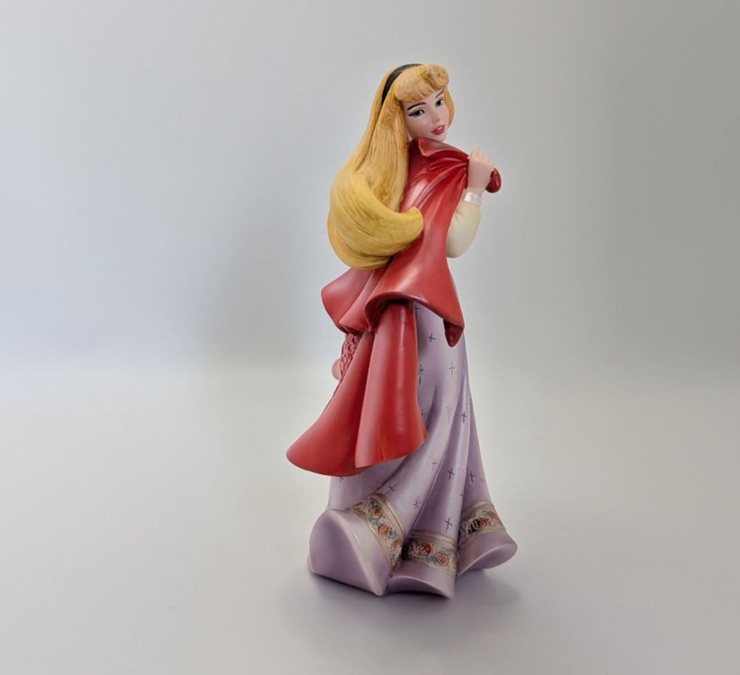 Disney Showcase Aurora as Briar Rose 4055792 Couture de Force – detail and condition photograph 10
