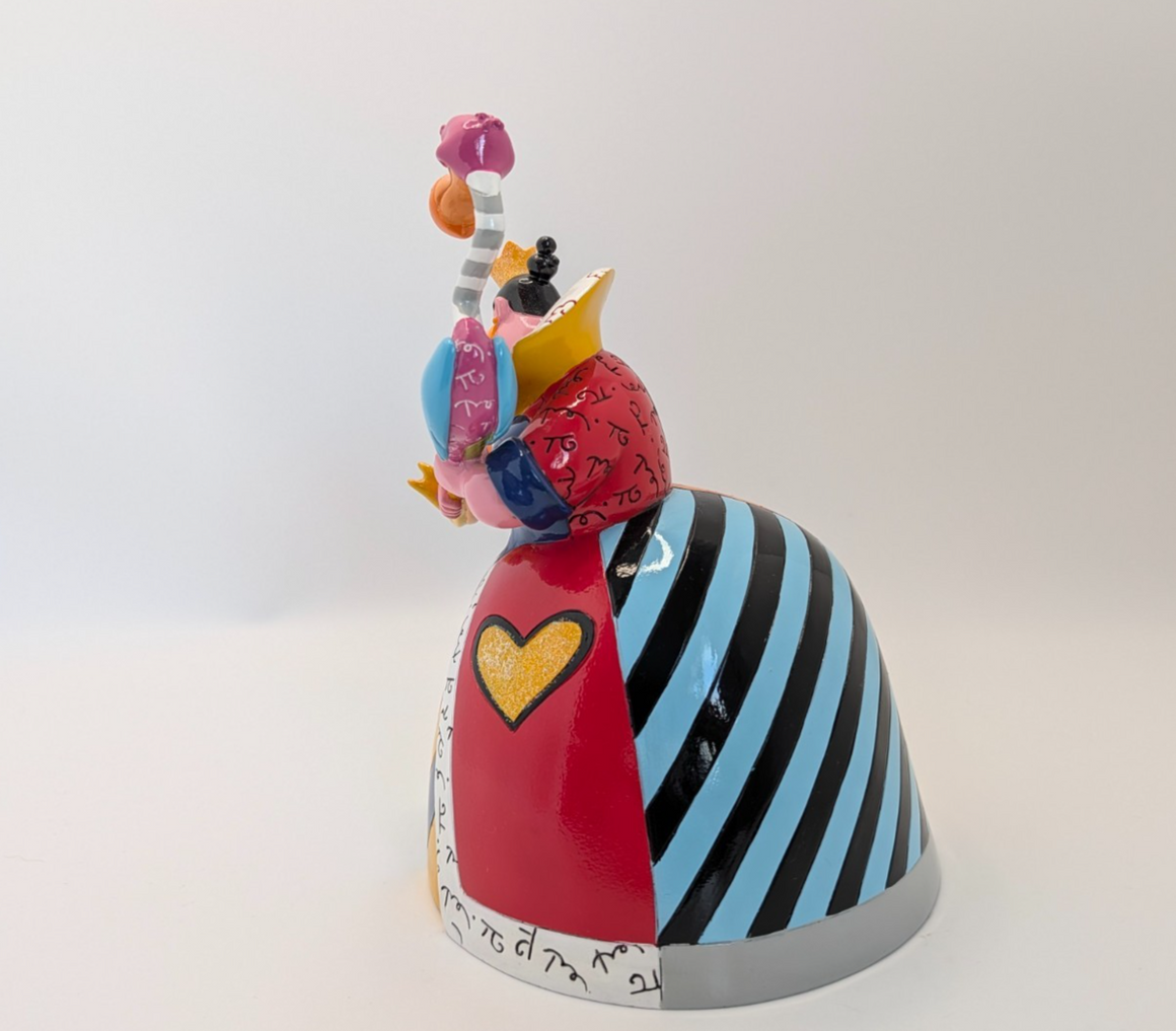 Disney Britto Queen of Hearts 6008525 unboxed figurine - character face detail