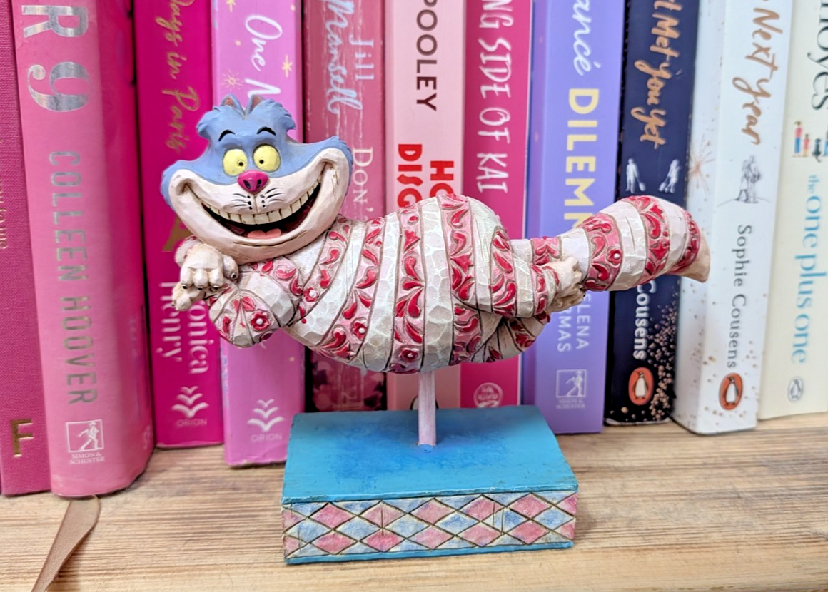 Disney Traditions Grinning Cheshire Cat figurine 4007211 – front view