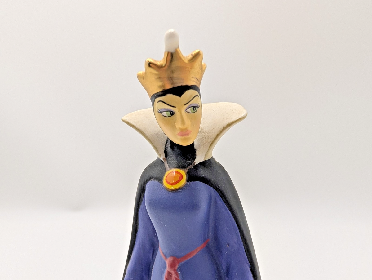 Disney Showcase Precious Moments Evil Queen Black as Night 143701 - Boxed - product view 9