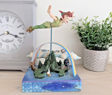 Disney Traditions Peter Pan Soars to the Stars 4009043 – full figurine view