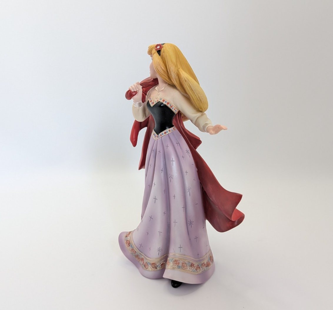 Disney Showcase Aurora as Briar Rose 4055792 Couture de Force – detail and condition photograph 7