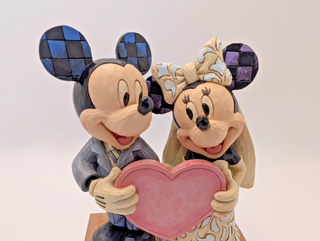 Disney Traditions Mickey and Minnie Two Souls One Heart figurine 4059748